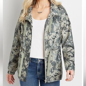 Maurices Green Mix Camo Cinch Waist Windbreaker Jacket NEW Size Medium